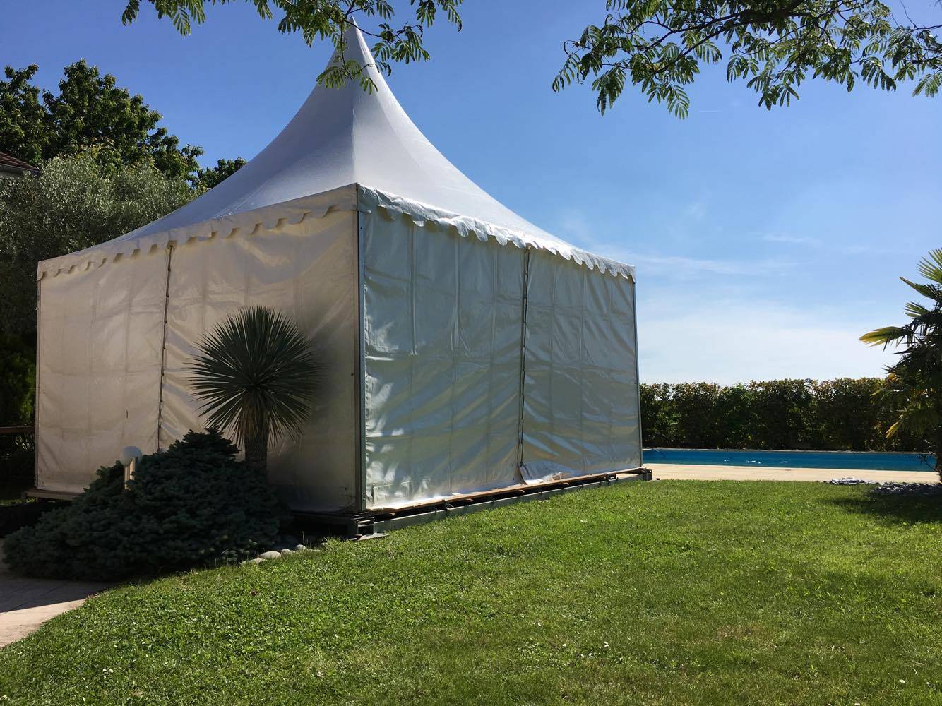 Montage chapiteau 5x5m pour mariage à Solaize particulier