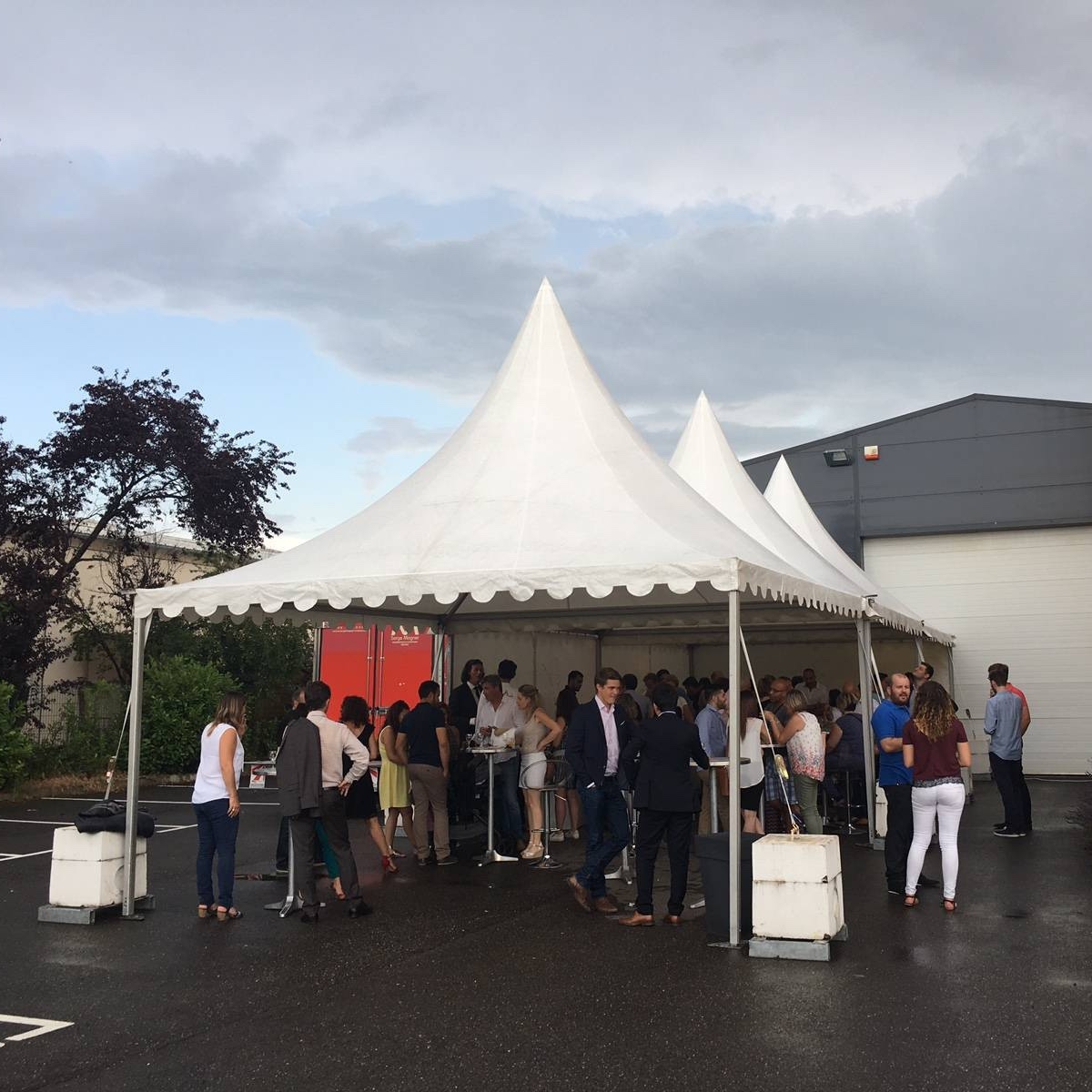 Tente garden cottage pour COCKTAIL et OFFICE TRAITEUR à Lyon