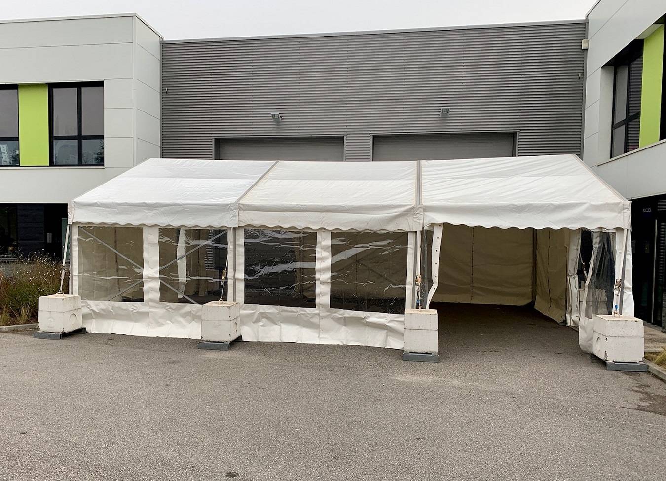 Taille de chapiteau à louer pour 80 personnes à Givors vers Lyon