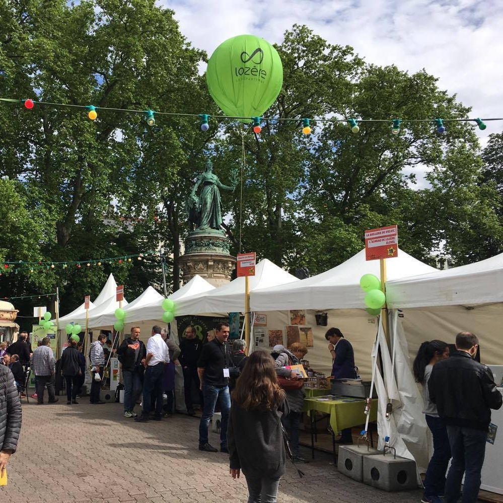 Tente 3x3m pliante à Lyon pour village événementiel