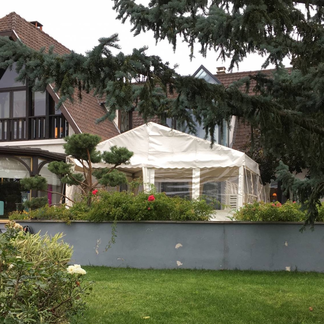 Location d’un chapiteau cristal pour un mariage à Ecully