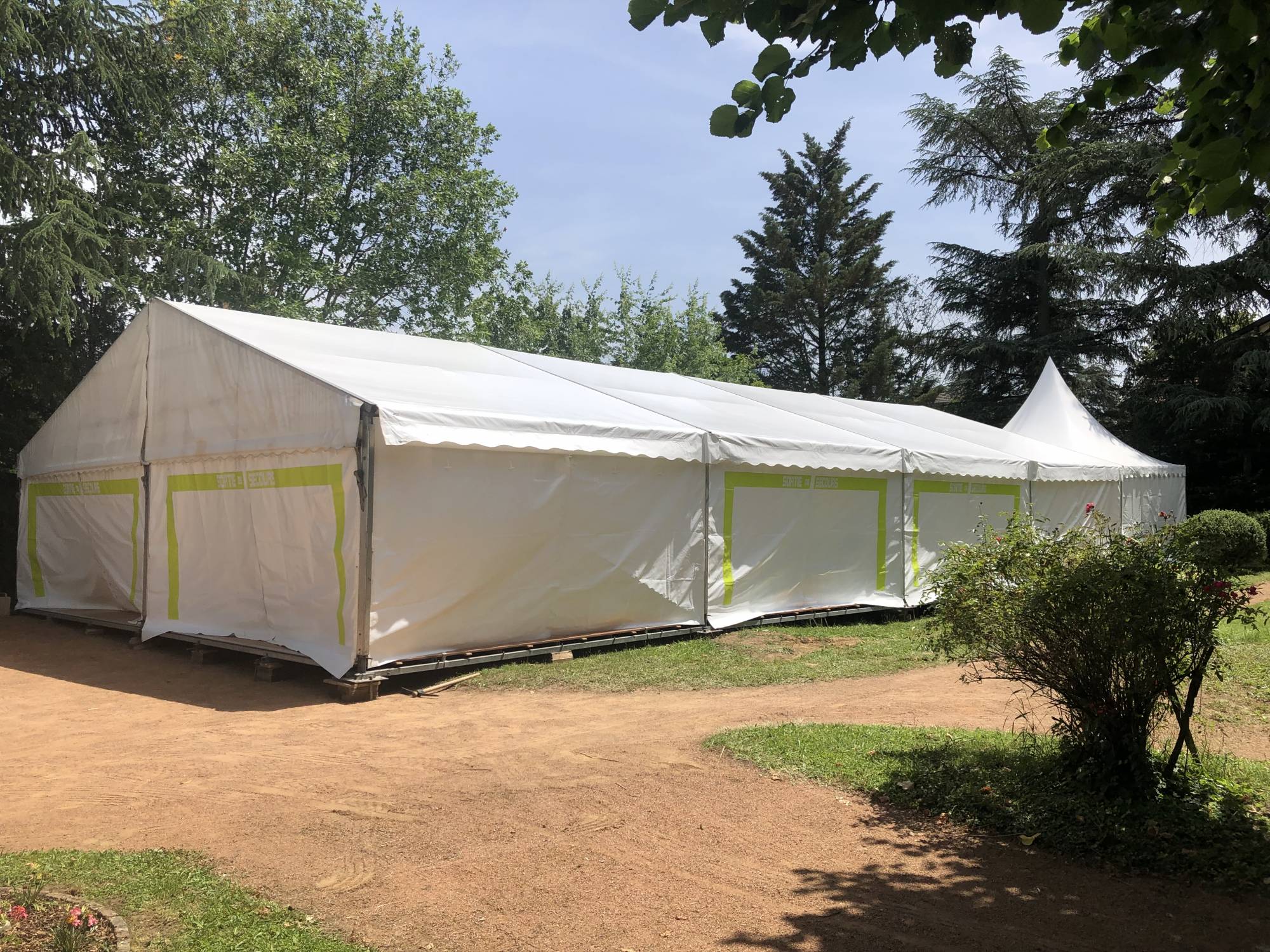 Chapiteau pour 100 personnes à Grenoble, Lyon, Rhone