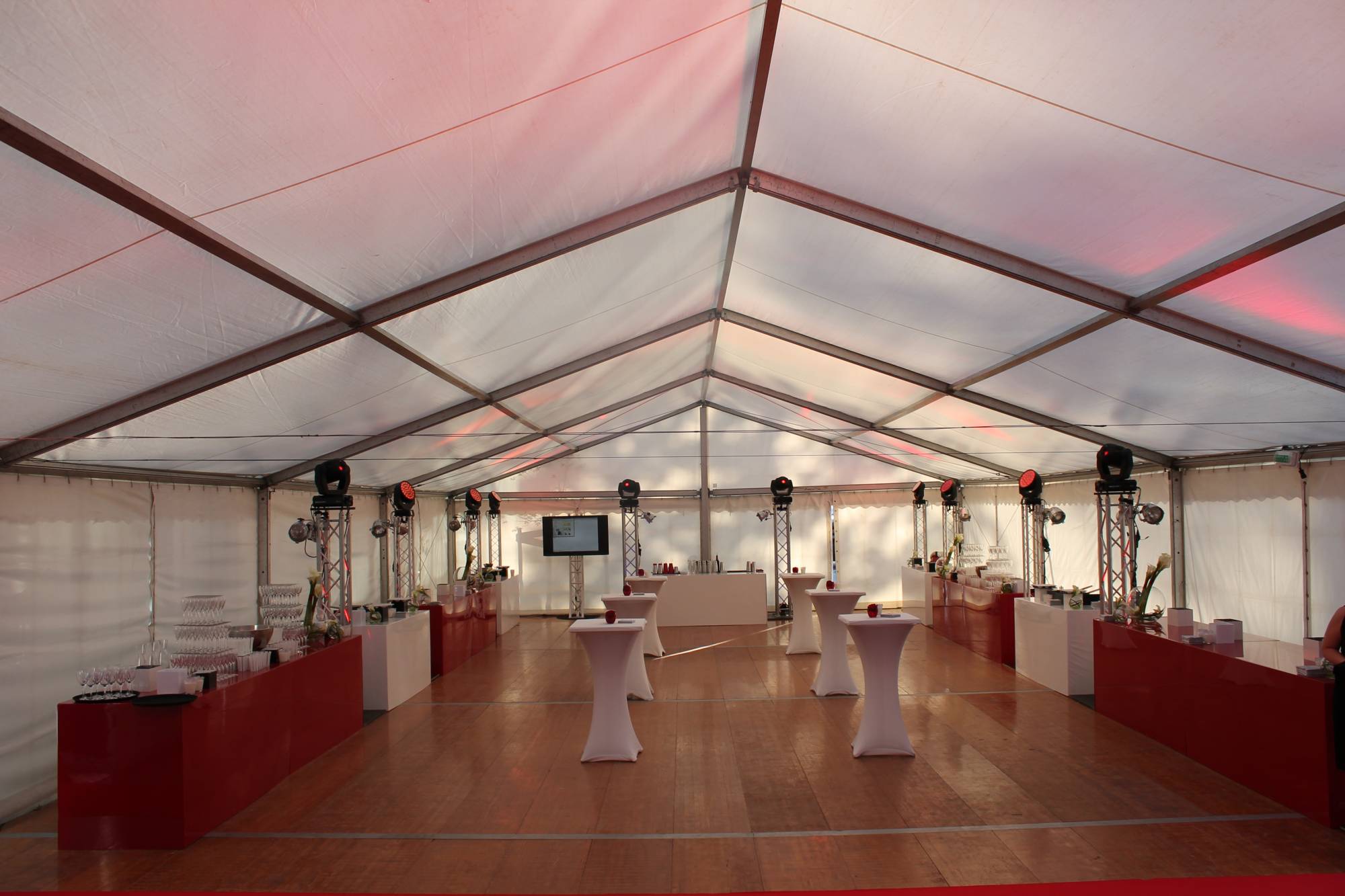 Location chapiteau 100 personnes, 6x15m, Lyon