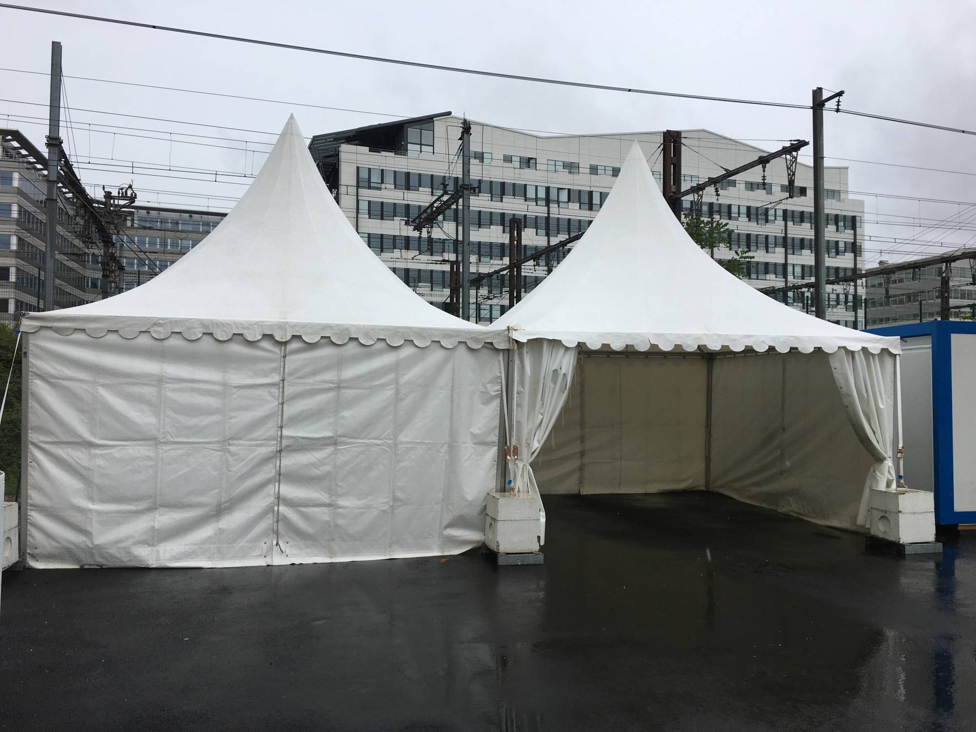 Montage de chapiteaux et installation de mobilier à Lyon 3 dans la région Rhône-Alpes