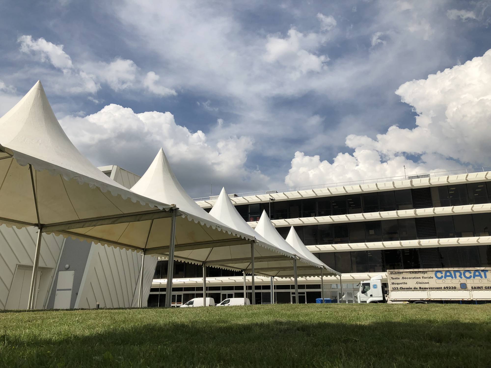 Location de tentes à Solaize pour la journée du personnel du Groupe TOTAL